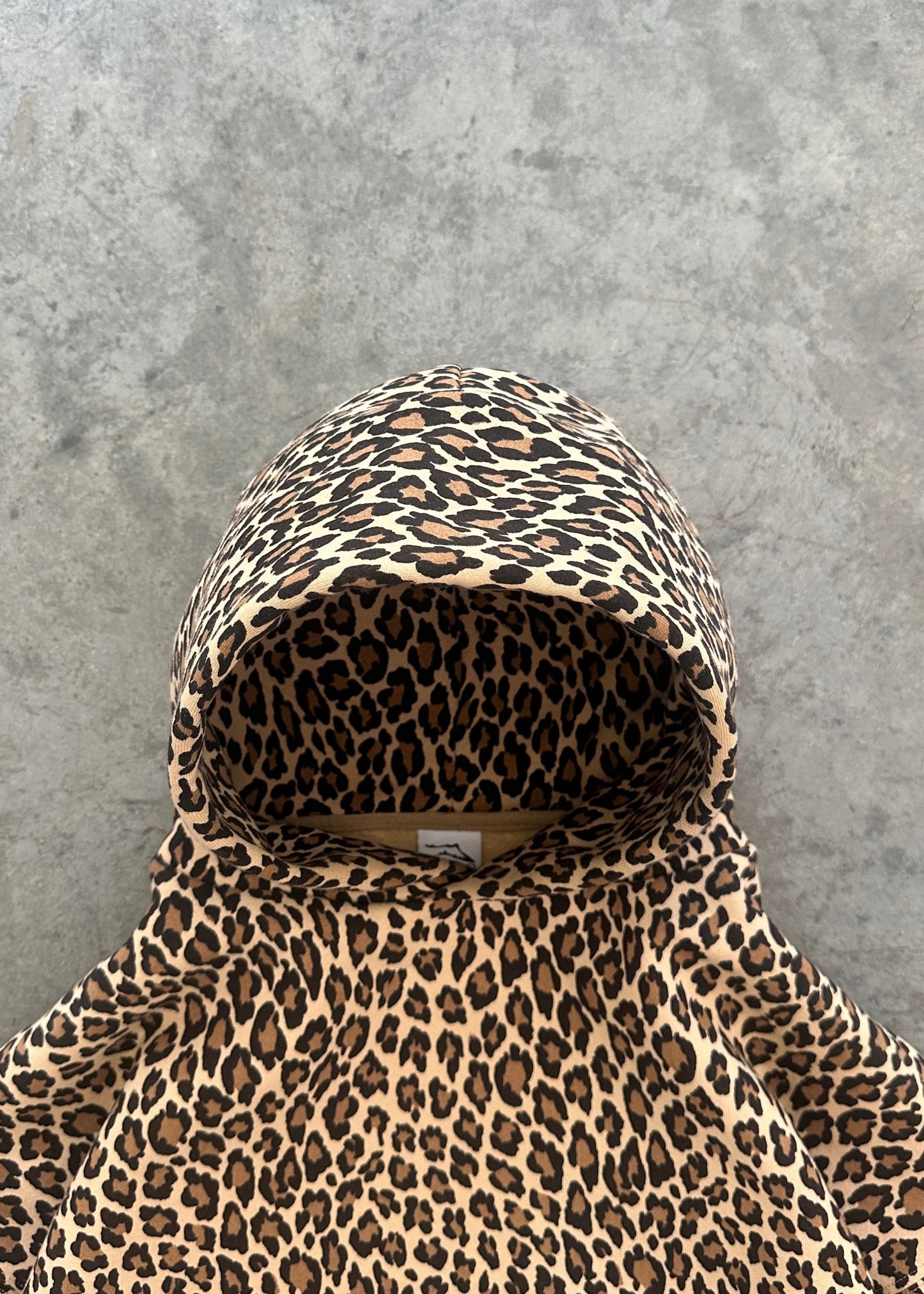Felpa con cappuccio leopardata SWEATS® 